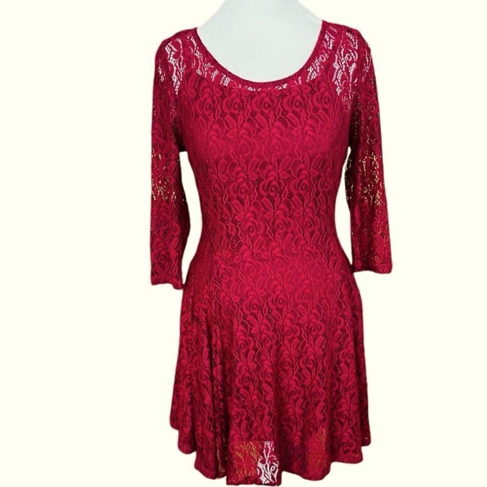 NWT Fishbowl  Burgundy lace overlay fit & flare dress over attached slip dress.